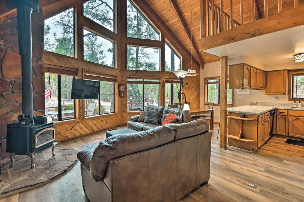 Secluded Munds Park Cabin With Deck And Lake Access Exterior photo